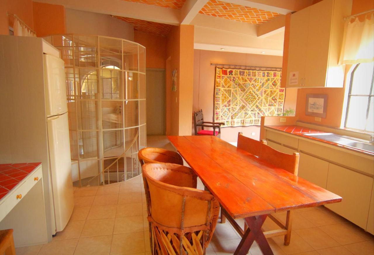 Casa De La Noche 3*