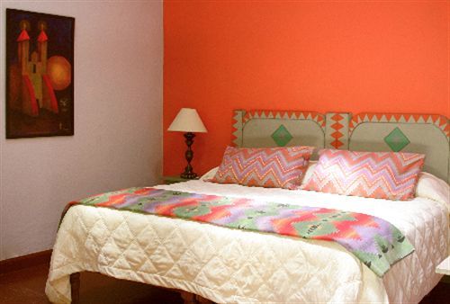 Casa De La Noche Bed & Breakfast 3*