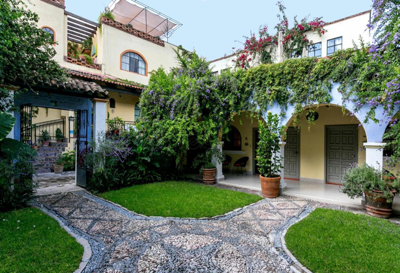 Casa De La Noche 3*